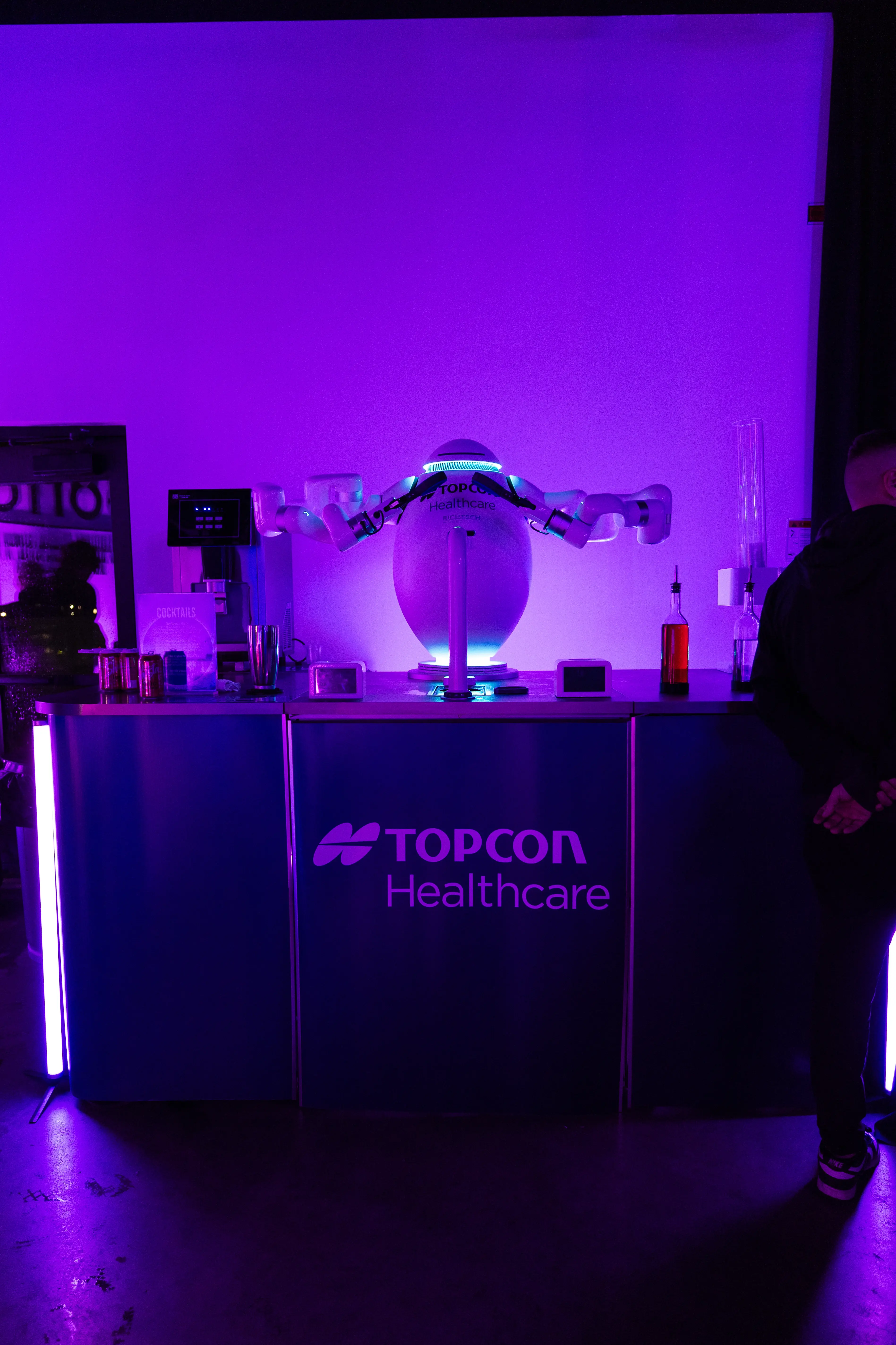 Robot bartender at Topcon
